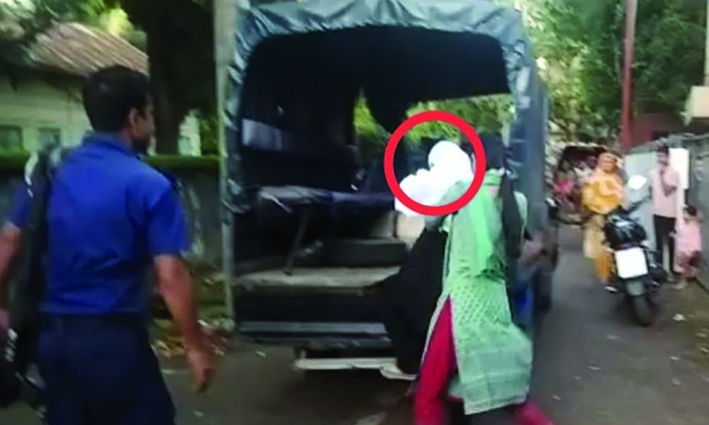 নবীজীর সাহাবি নিয়ে কটূক্তির অভিযোগে নারী আইনজীবী আটক